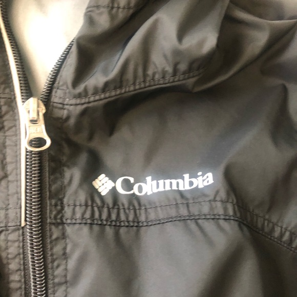 Boys light weight black jacket - Picture 2 of 3